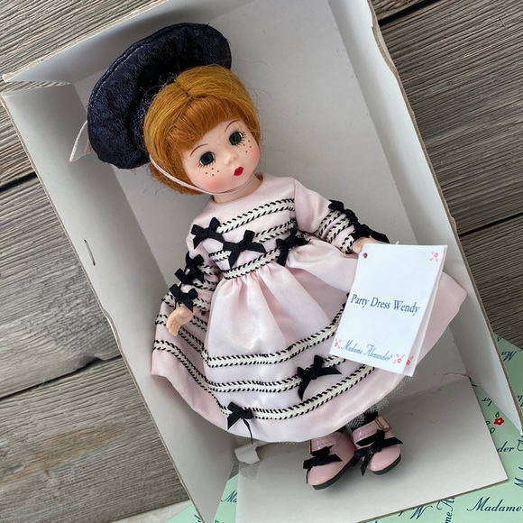 Madame Alexander 8 Party Dress Wendy Doll in Box